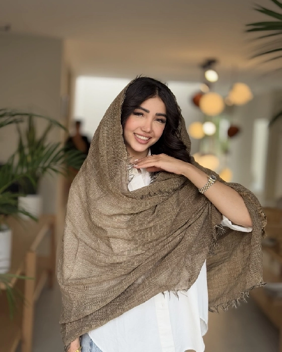 شال زنانه دور ریشه راه راه