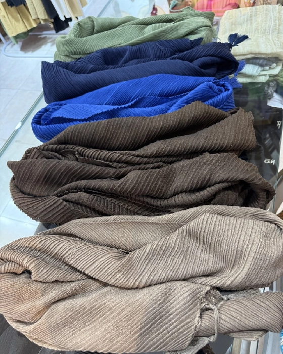 شال پلیسه نخی