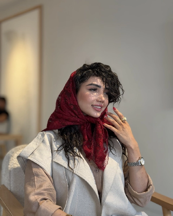 اسکارف سه گوش گیپور گلدخت